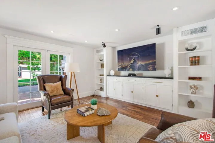 3726 Laurel Canyon Boulevard, Studio City, California 91604