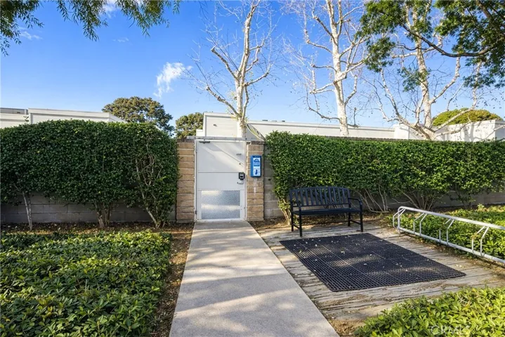 Pedestrian Walkway to Shopping & Restaurant Plaza