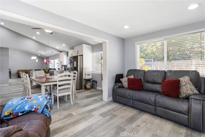 2078 N Swindon, Simi Valley, California 93063