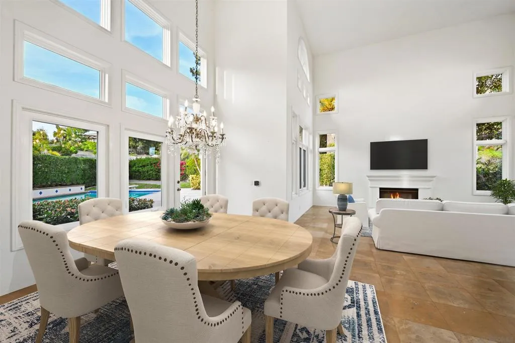 https://zimg.paragon.ice.com/ParagonImages/Property/PA/SDMLS/-516394/11/533/400/32a9c139fb0145a8326a012085d3e269/3/34be9298e8ed6ac6928d1d7de57a0ab1/-516394-497f918d-30e1-418c-b873-d1fccc09f7e9.JPG
