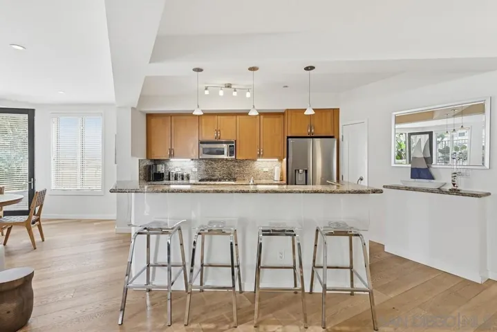 5440 La Jolla E106, La Jolla, California 92037