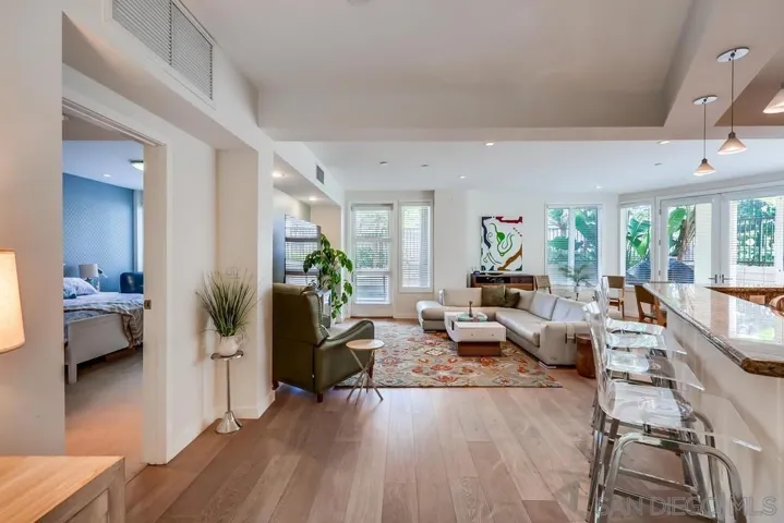 5440 La Jolla E106, La Jolla, California 92037