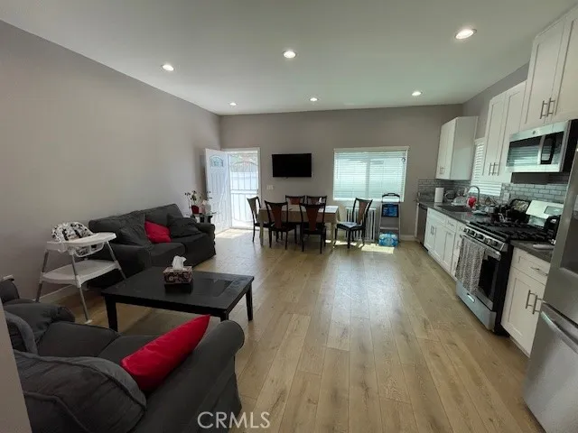 10802 Crockett Street, Sun Valley, California 91352