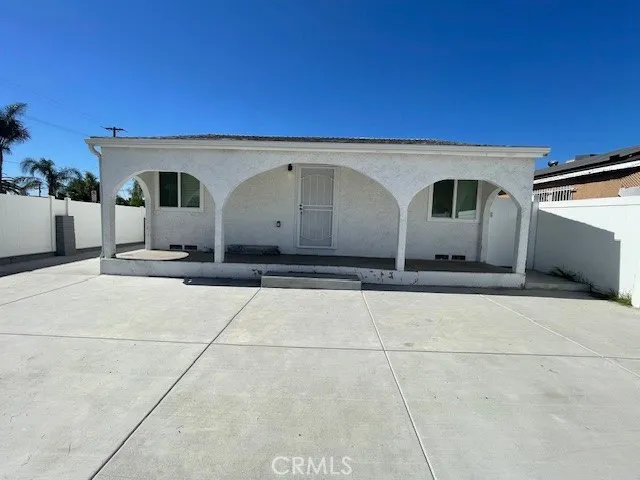 10802 Crockett Street, Sun Valley, California 91352