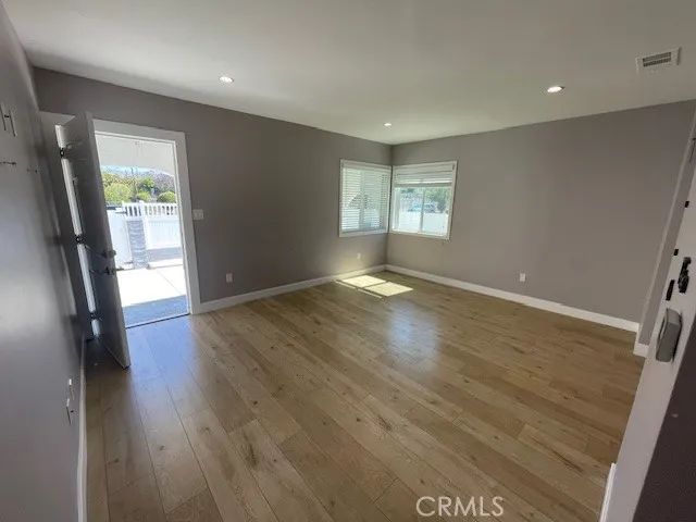 10802 Crockett Street, Sun Valley, California 91352