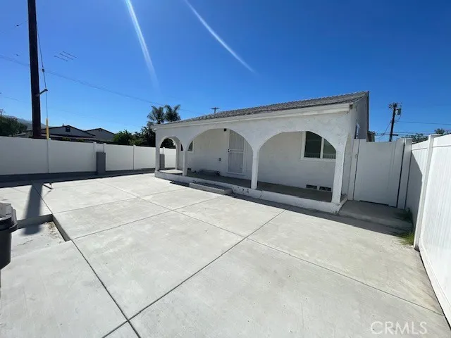 10802 Crockett Street, Sun Valley, California 91352