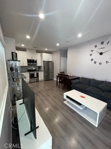 10802 Crockett Street, Sun Valley, California 91352