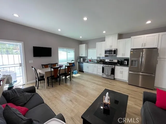 10802 Crockett Street, Sun Valley, California 91352