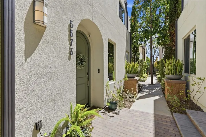 5573 Palm Drive, Hawthorne, California 90250