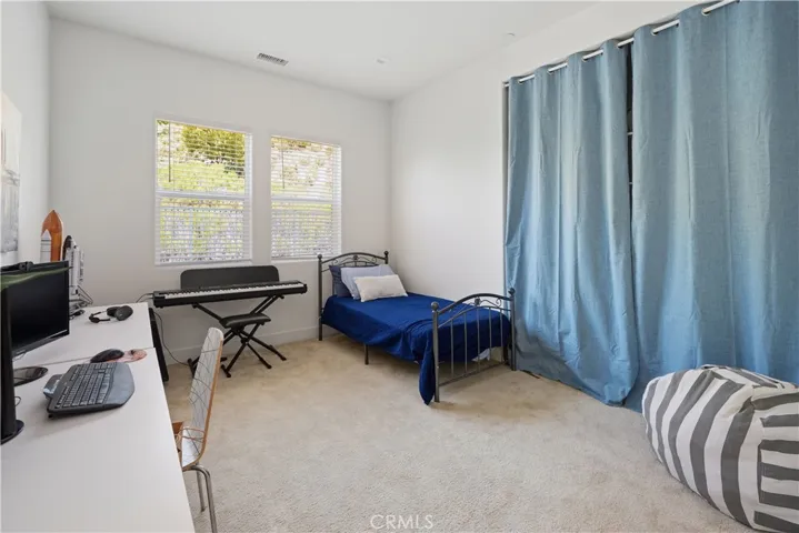 19045 Martino Court, Saugus, California 91350