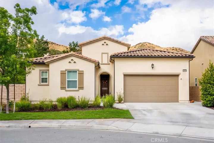 19045 Martino Court, Saugus, California 91350