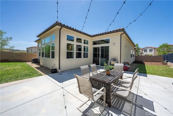 19045 Martino Court, Saugus, California 91350