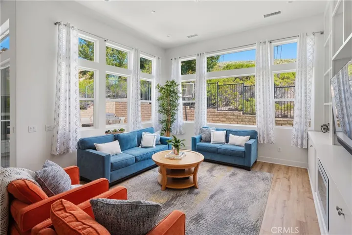 19045 Martino Court, Saugus, California 91350