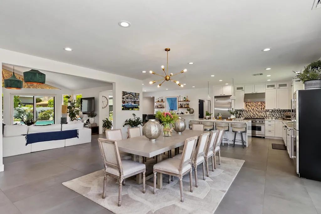 015_Dining Area
