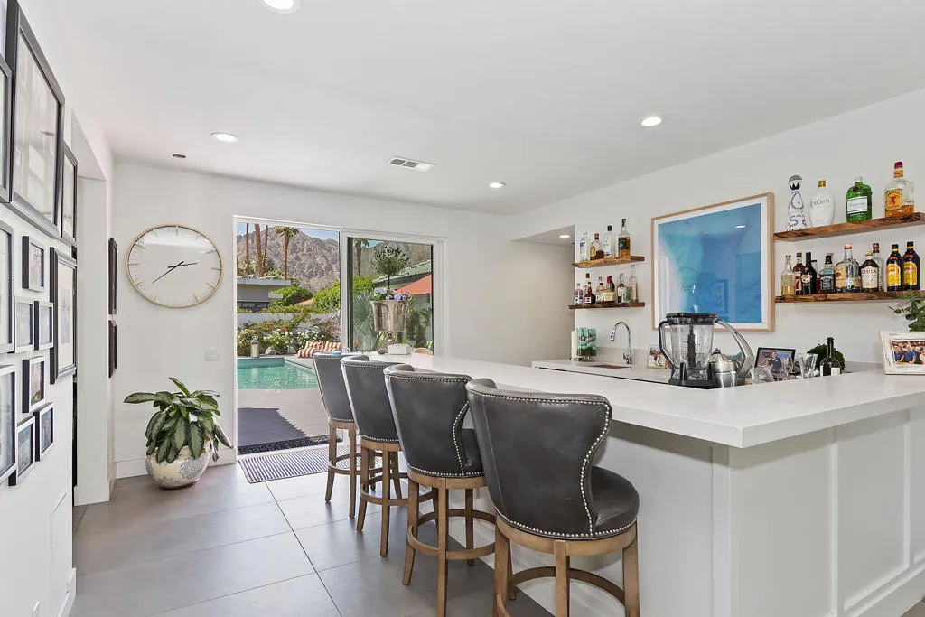 025_Wet Bar