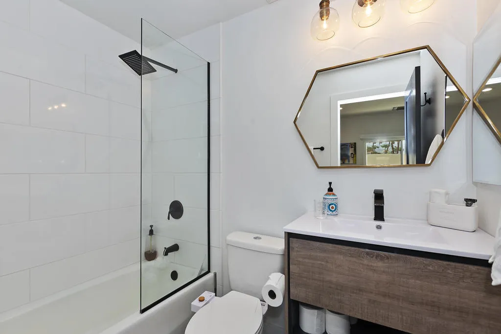 048_Bathroom