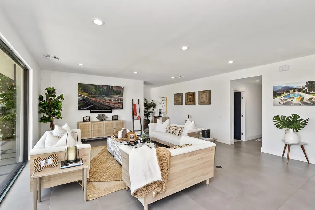 012_Living Room