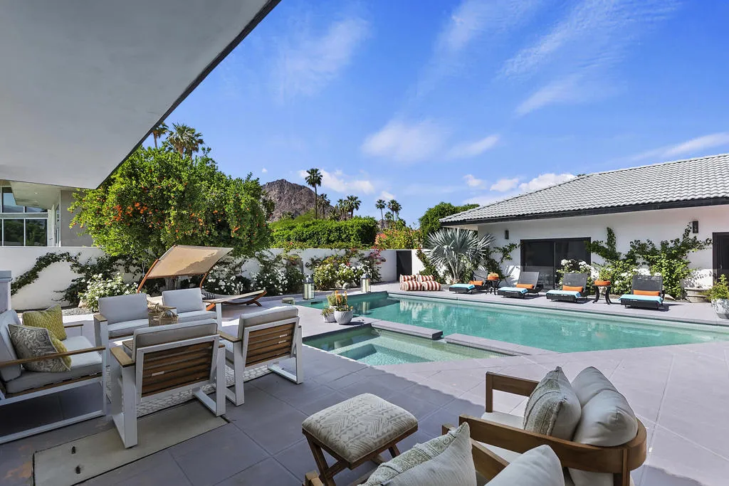 064_Backyard