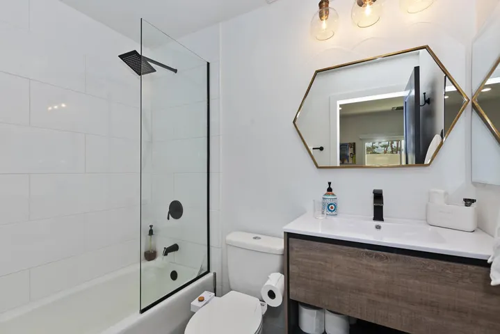 048_Bathroom