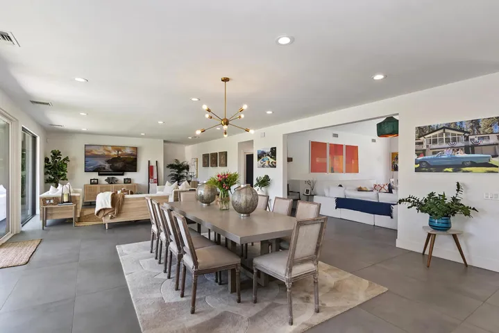 016_Dining Area
