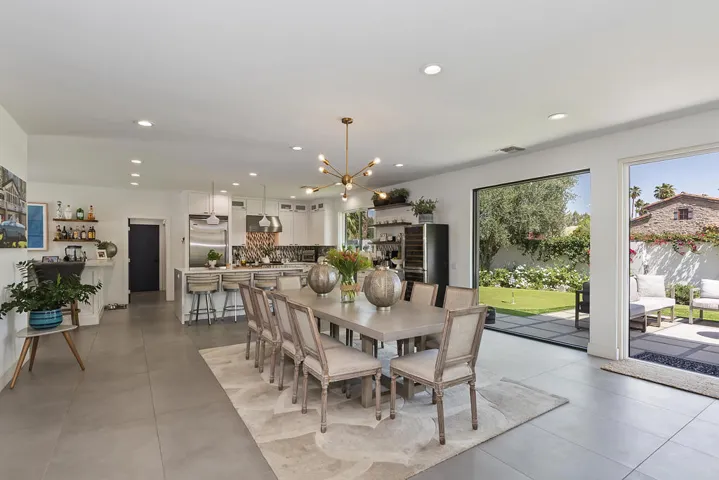 014_Dining Area