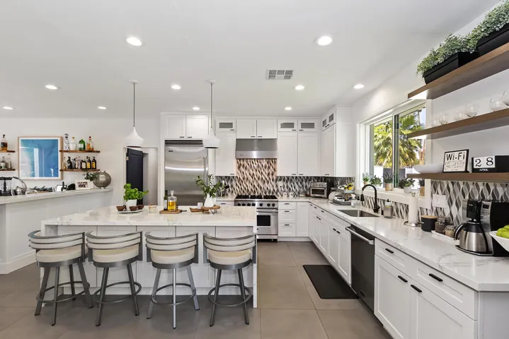 019_Kitchen