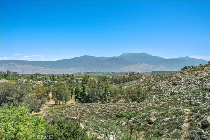27830 Hemet Street, Hemet, California 92544