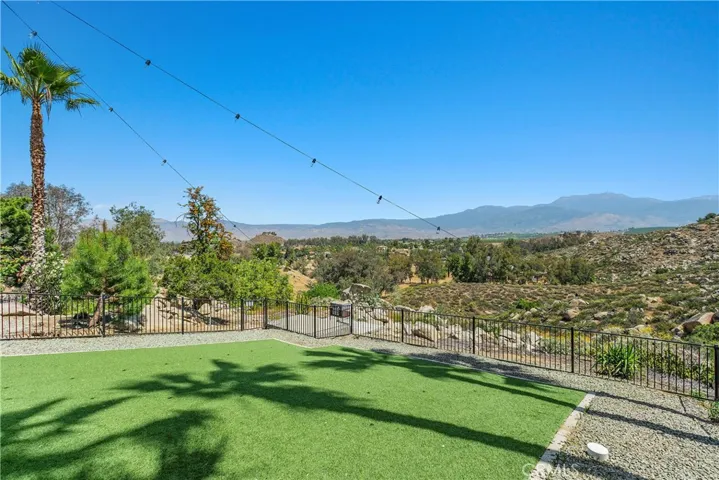 27830 Hemet Street, Hemet, California 92544