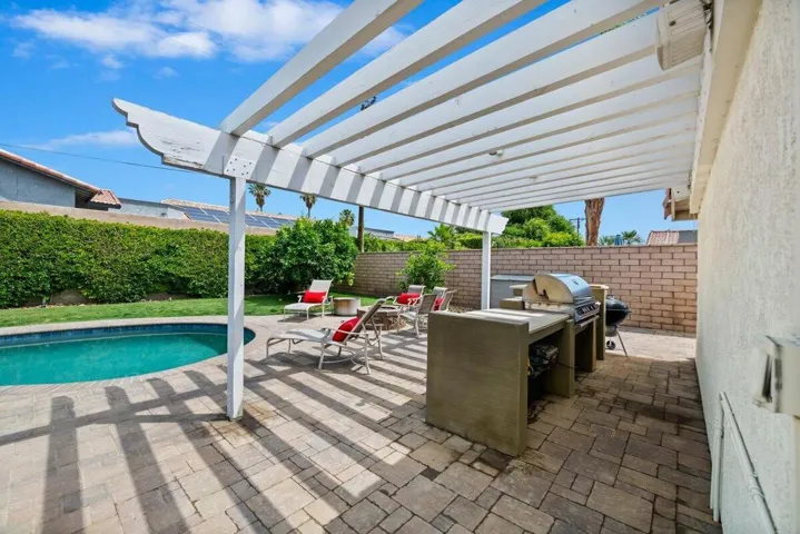 Patio 3 (1)