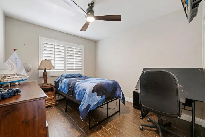 Bedroom 2 (5)