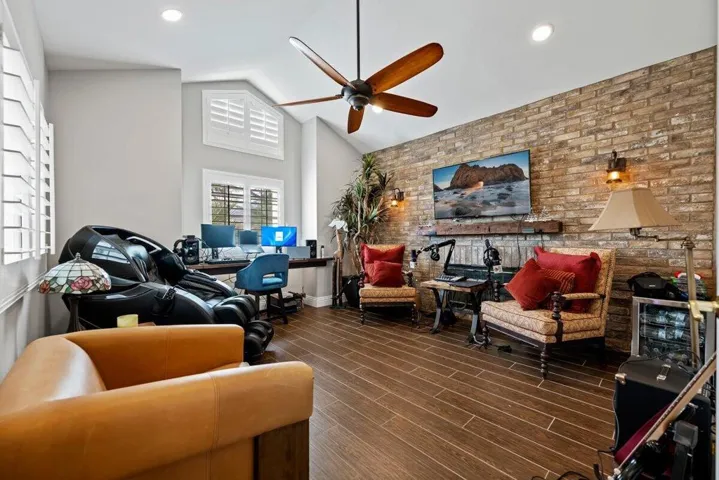Living Room (3)