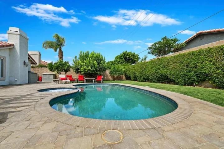 Pool (1)