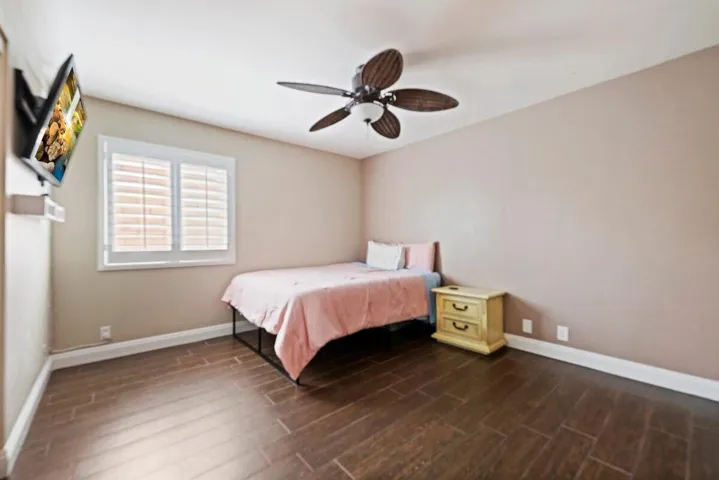 Bedroom 3 (3)
