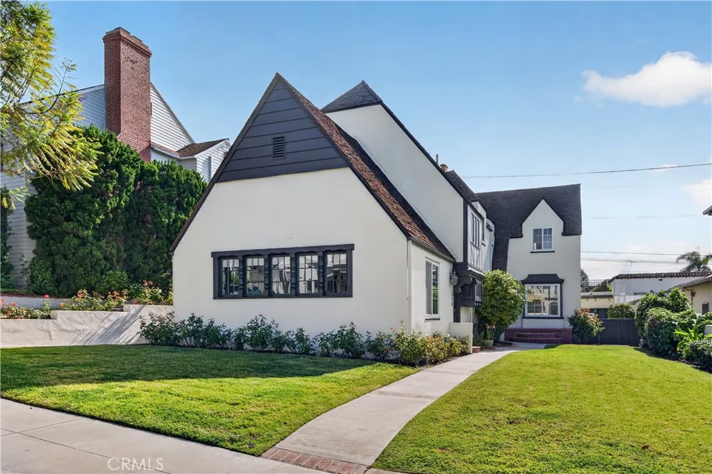 Beautiful Tudor Revival!