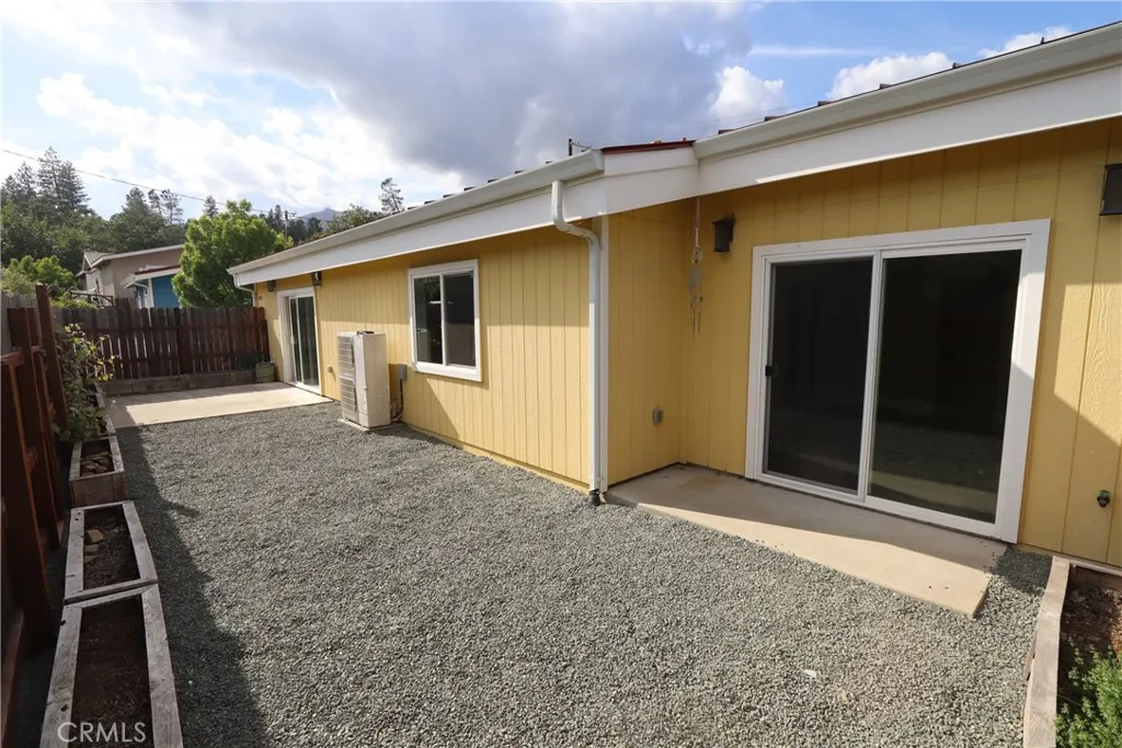 3 brm unit courtyard garden