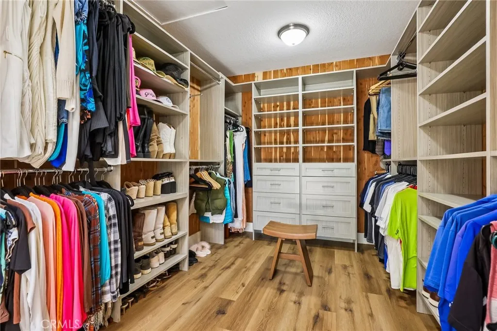 Ample shelves, drawers and hanging bars.