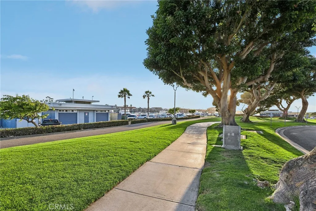 Sunset Aquatic Marina & Boat Launch