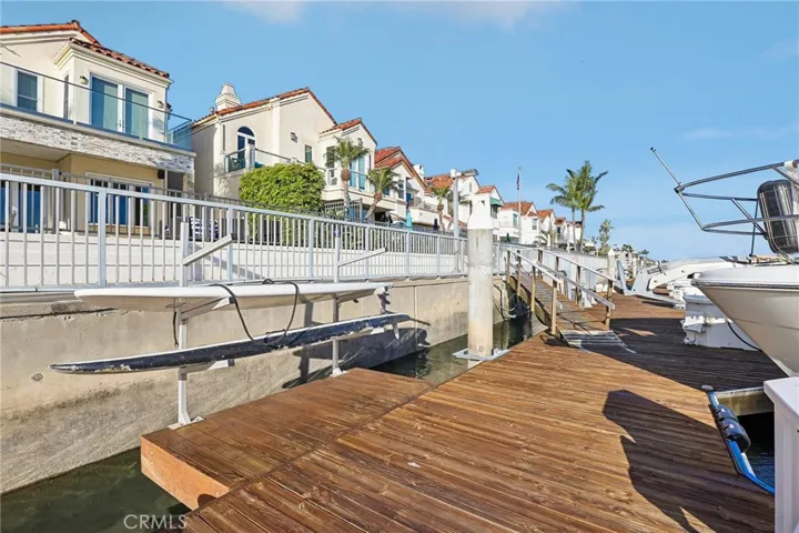 Paddleboard & Kayak Racks
