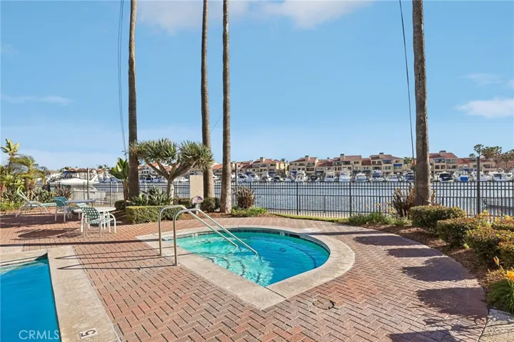 Spa overlooks the harbor. Enjoy magical days and evenings with friends.