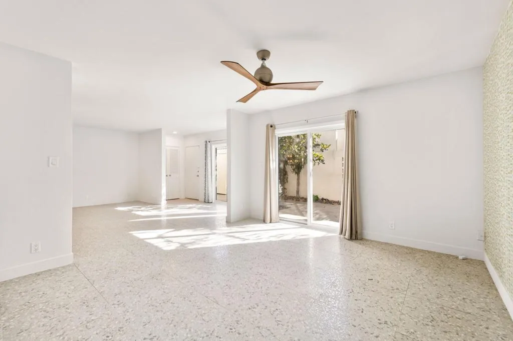 42-web-or-mls-8M4A9041