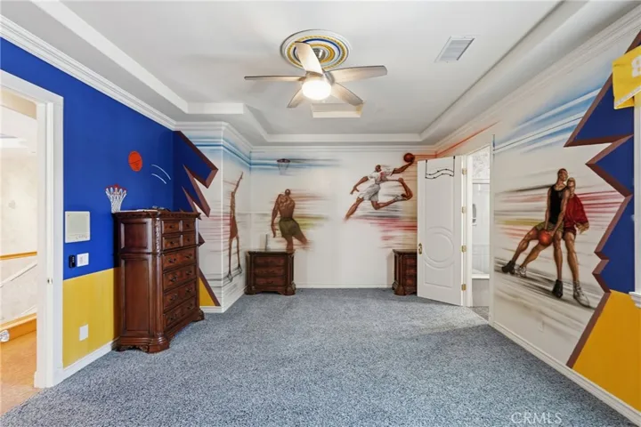 Third bedroom, Mural themed room for basketball enthusiasts