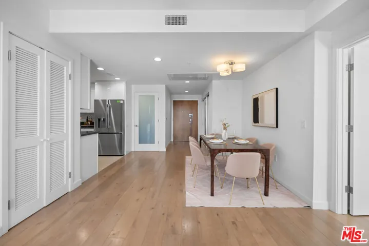 105 S Mariposa Avenue 204, Los Angeles, California 90004