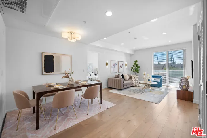 105 S Mariposa Avenue 204, Los Angeles, California 90004