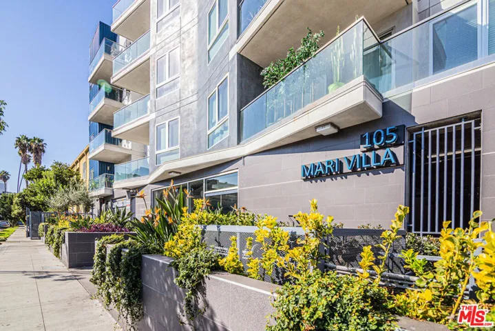 105 S Mariposa Avenue 204, Los Angeles, California 90004