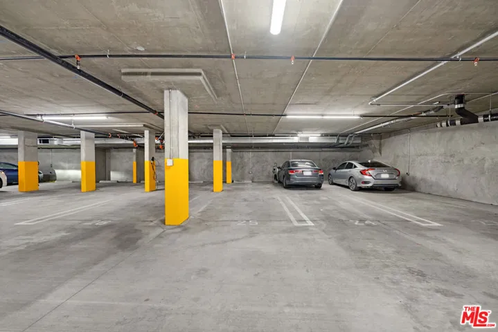 105 S Mariposa Avenue 204, Los Angeles, California 90004