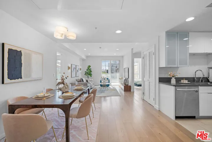 105 S Mariposa Avenue 204, Los Angeles, California 90004