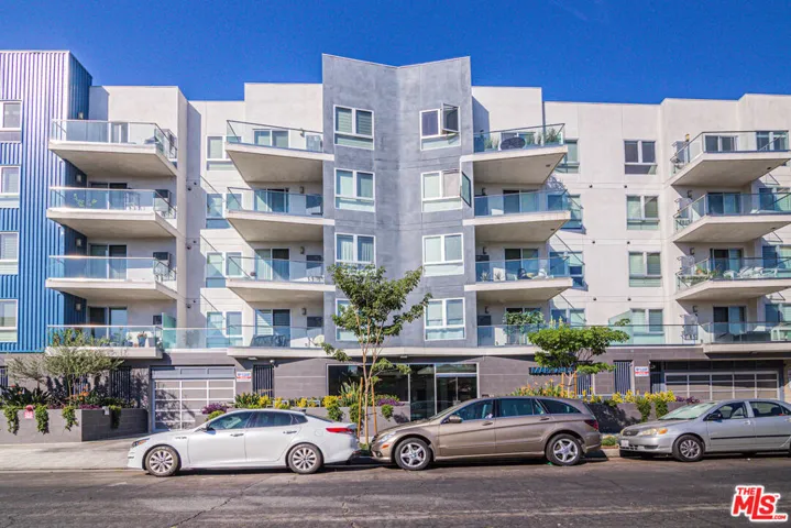 105 S Mariposa Avenue 204, Los Angeles, California 90004