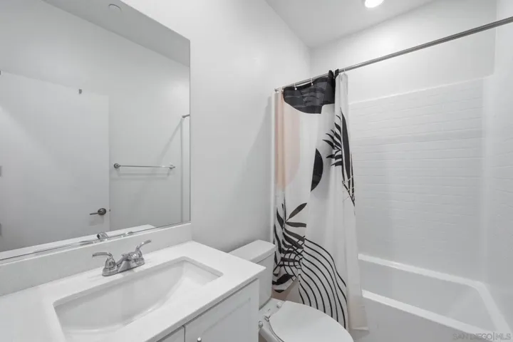 Downstairs Bathroom.