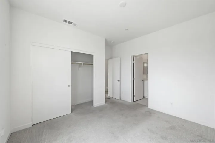 Downstairs bedroom.