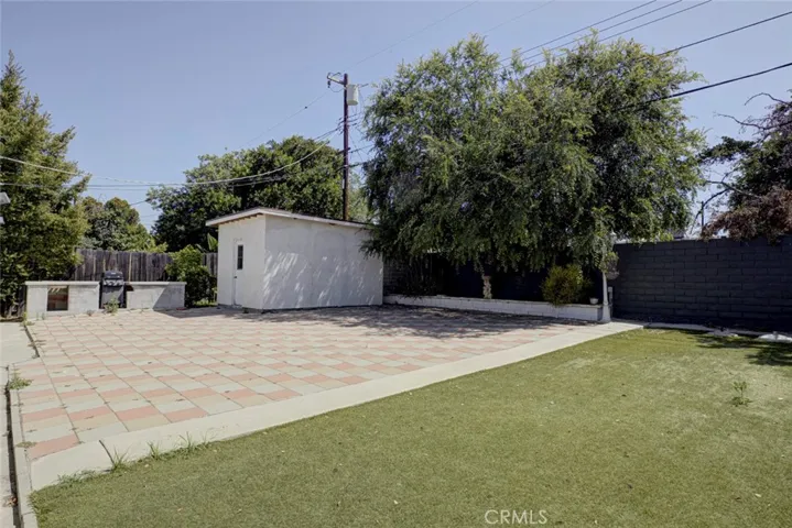 8022 Longridge Avenue, North Hollywood, California 91605